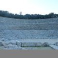 Le théâtre d'Epidaure à l'aube
