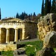 Le trésor des Athéniens et le rocher de la Sybille